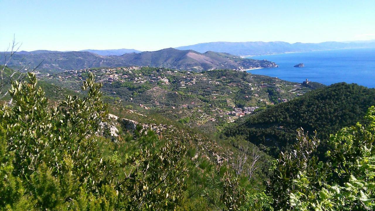 Vila Pedalando Sul Mare Finale Ligure Exteriér fotografie